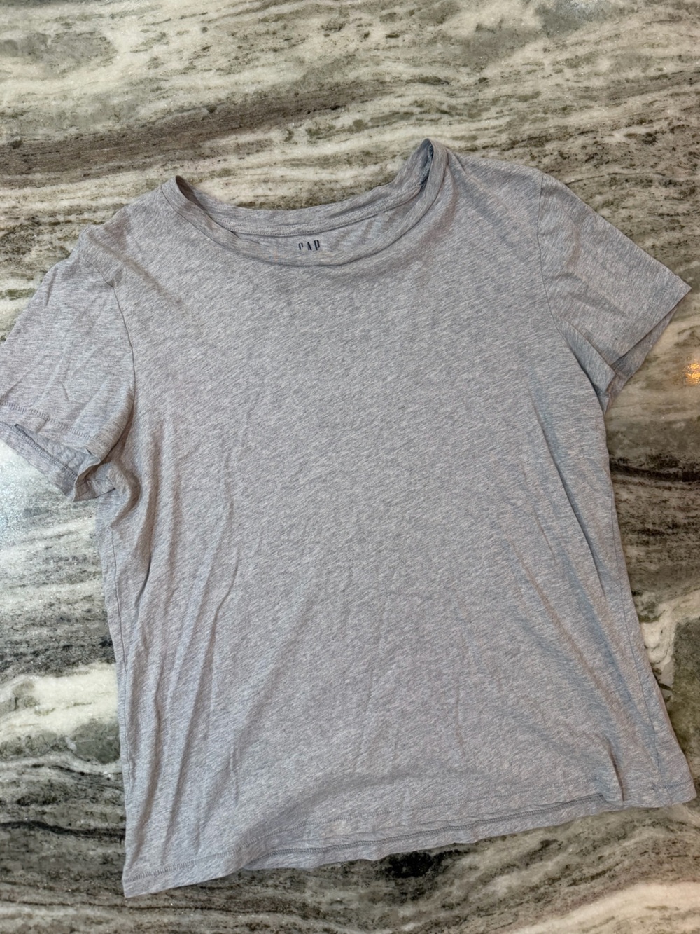 GAP Cotton Heather Light Gray Short Sleeve Crewneck Tee
Size Medium Tall